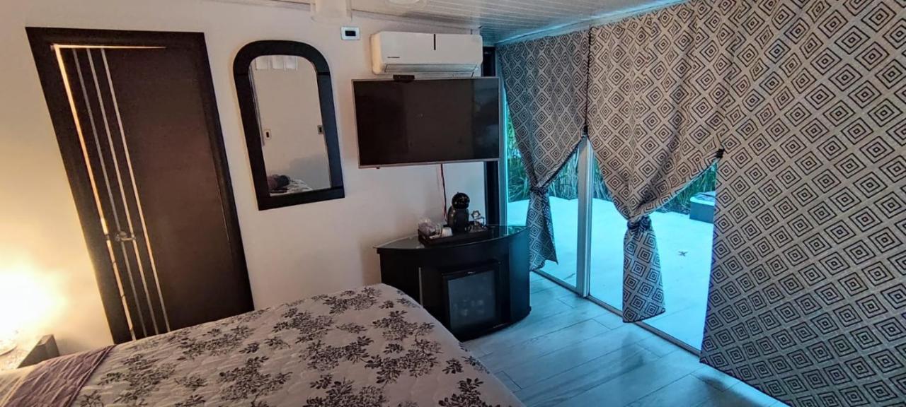 Bed and Breakfast La Romantica Contadora Island Экстерьер фото